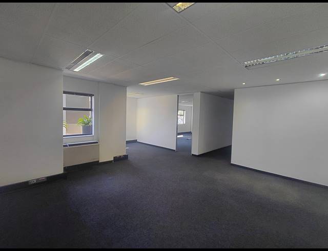 360M² OFFICE TO LET IN BRYANSTON